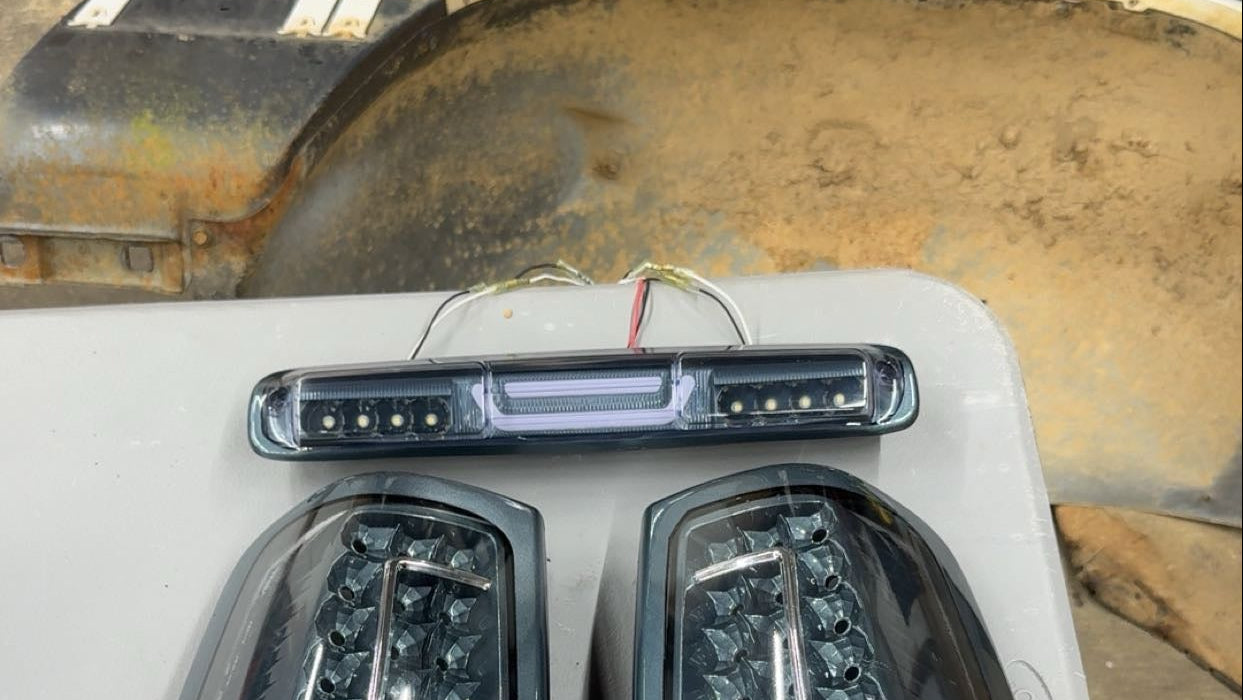 1999-2007 GMC/Chevy Color Matched 3rd Brake Light